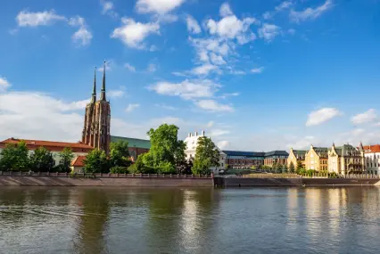 Widok na Ostrów Tumski i katedrę we Wrocławiu